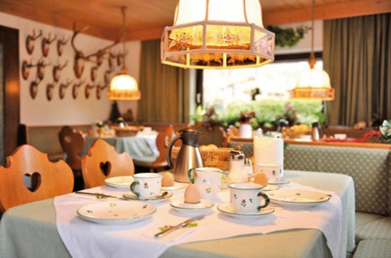 Gaestehaus Kastenhof سانكت يوهان ايم بونغ الغرفة الصورة