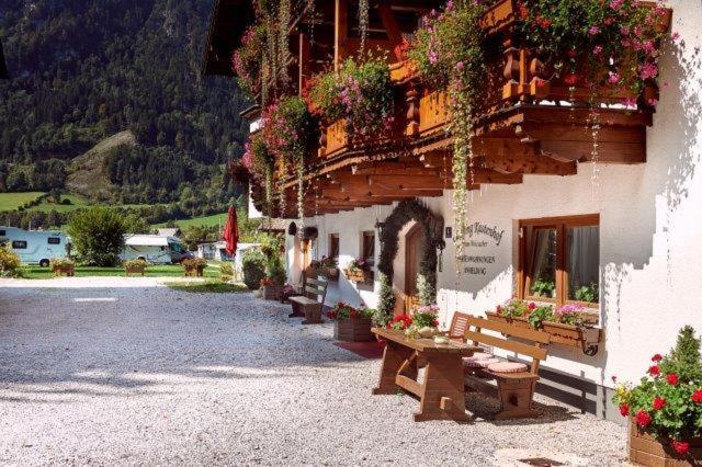 Gaestehaus Kastenhof سانكت يوهان ايم بونغ المظهر الخارجي الصورة