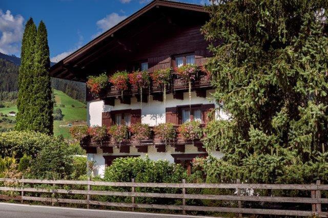 Gaestehaus Kastenhof سانكت يوهان ايم بونغ المظهر الخارجي الصورة